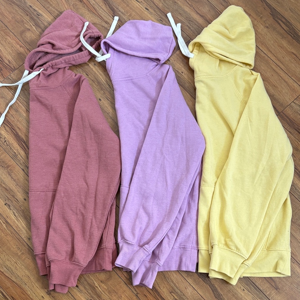 SO Juniors (S) Sweatshirts Bundle